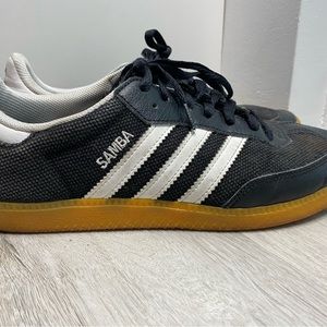 Men’s Samba Shoes.